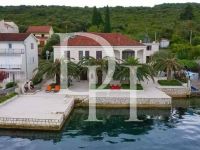 Купить виллу в Тивате, Черногория 286м2, участок 1 000м2 цена 3 900 000€ у моря элитная недвижимость ID: 118186 1