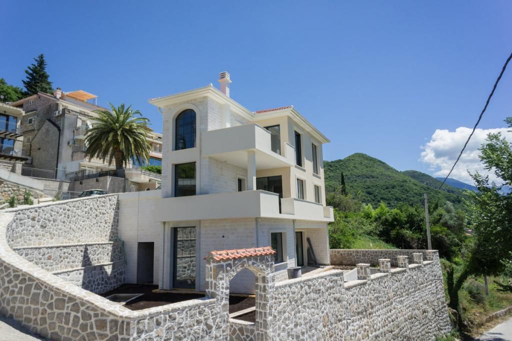 купить дом в тивате черногория