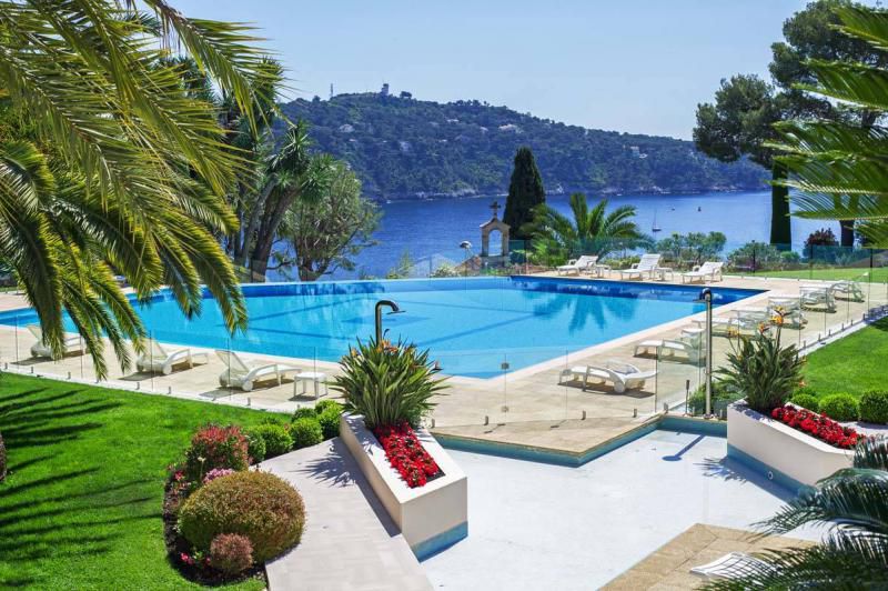A large selection of real estate in Mont Boron, a prestigious area of Nice