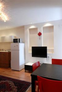 Rent three-room apartment in Tel Aviv, Israel 65m2 low cost price 1 261€ ID: 14766 2