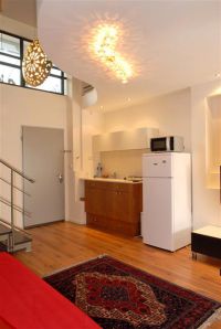 Rent three-room apartment in Tel Aviv, Israel 65m2 low cost price 1 261€ ID: 14766 3