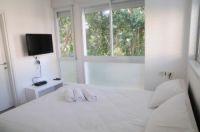 Rent three-room apartment in Tel Aviv, Israel 70m2 low cost price 1 576€ ID: 14781 2