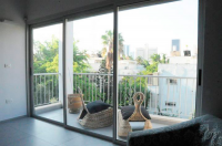 Rent three-room apartment in Tel Aviv, Israel 80m2 low cost price 1 072€ ID: 15192 3