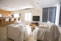 Rent three-room apartment in Tel Aviv, Israel low cost price 2 018€ ID: 15222 2