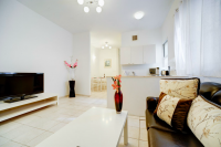 Rent three-room apartment in Tel Aviv, Israel 55m2 low cost price 1 387€ ID: 15446 1