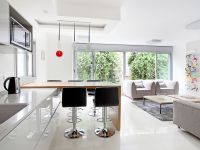 Rent three-room apartment in Tel Aviv, Israel 73m2 low cost price 1 639€ ID: 15551 2
