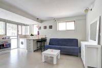 Rent two-room apartment in Tel Aviv, Israel low cost price 1 135€ ID: 15553 2