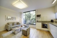 Rent three-room apartment in Tel Aviv, Israel low cost price 2 018€ ID: 15640 3