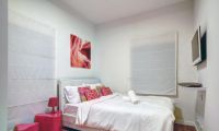 Rent three-room apartment in Tel Aviv, Israel 70m2 low cost price 1 891€ ID: 15679 4