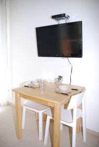 Rent commercial property in Tel Aviv, Israel low cost price 1 261€ commercial property ID: 15727 5