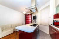 Rent two-room apartment in Paris, France 43m2 low cost price 637€ ID: 30236 2