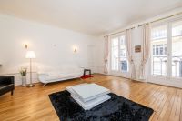 Rent multi-room apartment in Paris, France 170m2 low cost price 1 344€ ID: 30825 2