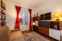 Rent two-room apartment in Paris, France 40m2 low cost price 1 008€ ID: 30838 2