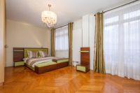 Rent multi-room apartment in Paris, France 180m2 low cost price 4 242€ ID: 30841 4
