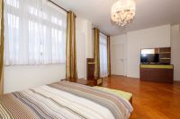 Rent multi-room apartment in Paris, France 180m2 low cost price 4 242€ ID: 30841 5