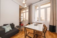 Rent three-room apartment in Paris, France 50m2 low cost price 868€ ID: 30845 2
