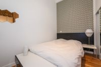Rent three-room apartment in Paris, France 50m2 low cost price 868€ ID: 30845 4