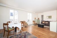 Rent two-room apartment in Paris, France 60m2 low cost price 1 008€ ID: 31111 1