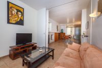 Rent three-room apartment in Paris, France 101m2 low cost price 1 225€ ID: 31120 5