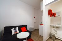 Rent one room apartment in Paris, France 12m2 low cost price 532€ ID: 31123 5
