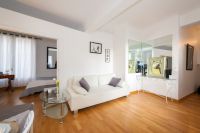 Rent two-room apartment in Paris, France 50m2 low cost price 1 442€ ID: 31129 2