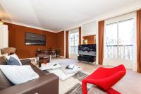 Rent three-room apartment in Paris, France 102m2 low cost price 4 333€ ID: 31139 2