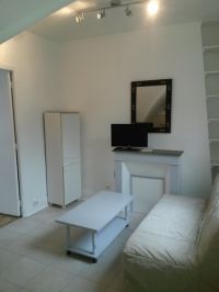 Two bedroom apartment in Paris (France) - 22 m2, ID:31143