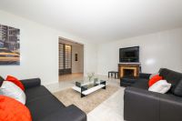 Rent multi-room apartment in Paris, France 195m2 low cost price 3 605€ ID: 31151 3