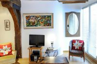 Rent three-room apartment in Paris, France 75m2 low cost price 1 820€ ID: 31155 2