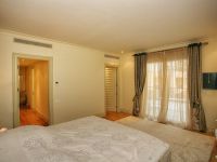 Купить трехкомнатную квартиру в Тивате, Черногория цена 450 000€ элитная недвижимость ID: 72407 15