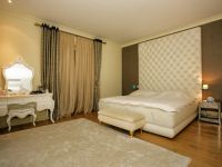 Купить трехкомнатную квартиру в Тивате, Черногория цена 450 000€ элитная недвижимость ID: 72407 16