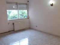 Three bedroom apartment in Barcelona (Spain) - 45 m2, ID:76274