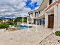 Villa in Tivat (Montenegro) - 290 m2, ID:100296