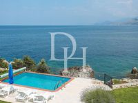 Купить виллу в Утехе, Черногория 330м2 цена 1 650 000€ у моря элитная недвижимость ID: 102767 6