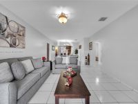 Buy cottage in Miami Beach, USA 1 484m2 price 874 900€ near the sea elite real estate ID: 108712 10