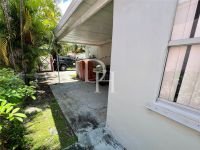 Buy cottage in Miami Beach, USA 592m2 price 899 000€ elite real estate ID: 108710 10