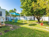 Buy cottage in Miami Beach, USA 476m2 price 1 150 000€ elite real estate ID: 108707 7
