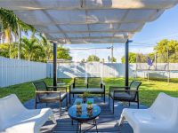 Buy cottage in Miami Beach, USA 476m2 price 1 150 000€ elite real estate ID: 108707 9