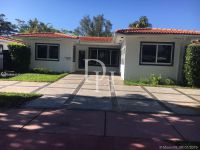 Buy cottage in Miami Beach, USA 400m2 price 1 300 000€ near the sea elite real estate ID: 108726 2