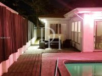 Buy cottage in Miami Beach, USA 400m2 price 1 300 000€ near the sea elite real estate ID: 108726 3
