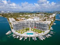 Купить апартаменты в Майами Бич, США 300м2 цена 420 000€ у моря элитная недвижимость ID: 108725 1