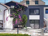 Дом в г. Улцинь (Черногория) - 240 м2, ID:131292